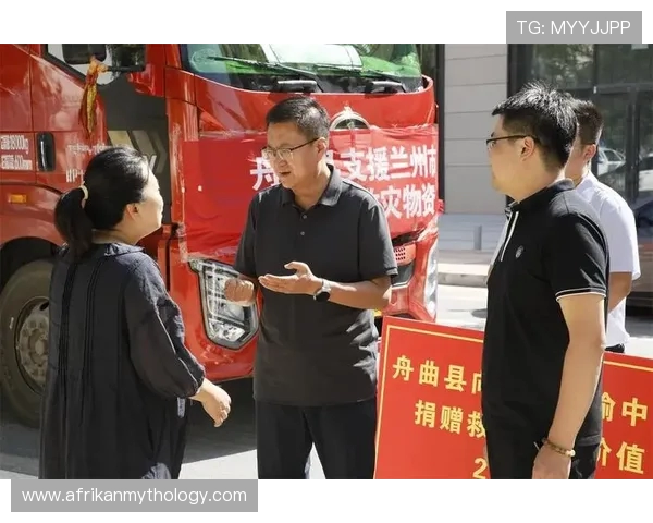 马竞基金会携手志愿消防员共同运送灭火物资支持抗灾行动 马竞基金会携手志愿消防员共同运送灭火物资支持抗灾行动