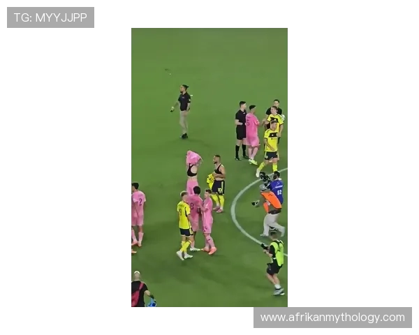 穆赫塔尔赛后与梅西交换球衣 回顾纳什维尔收获满满的精彩表现